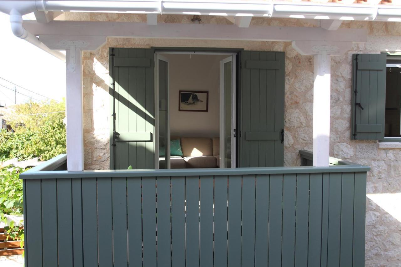 Wild Sea Apartments Ayios Nikitas Luaran gambar